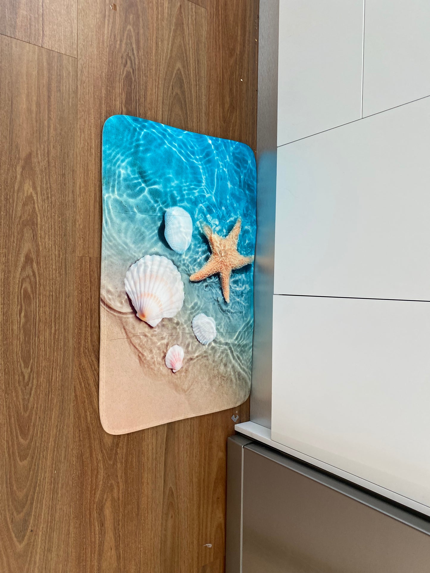 Seashore bath mat